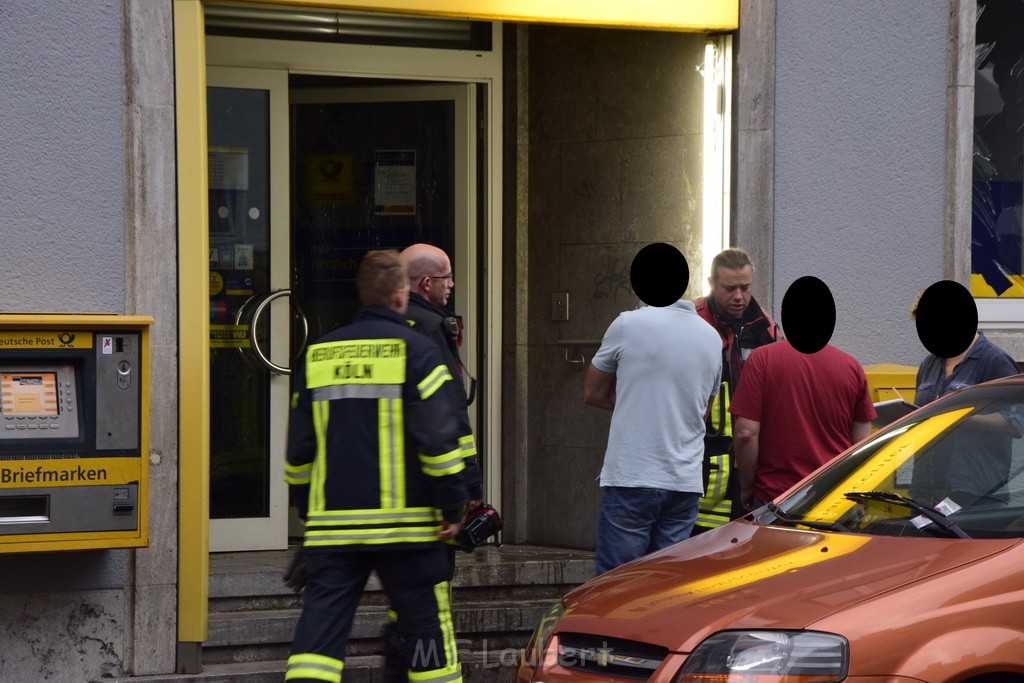 Geldautomat gesprengt Koeln Lindenthal Geibelstr P104.JPG - Miklos Laubert